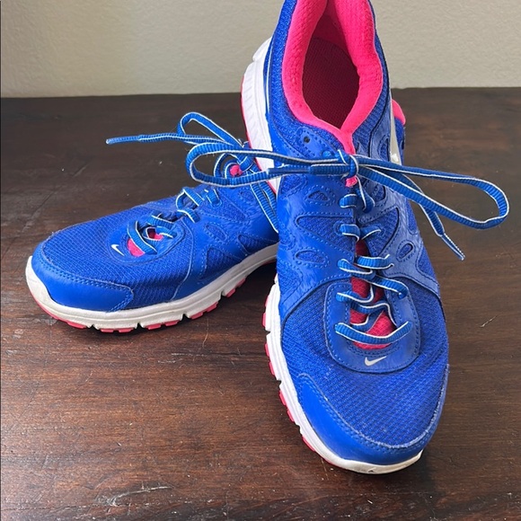 Nike Blue and Pink Athletic Shoes with Mesh Uppers - Picture 2 of 11